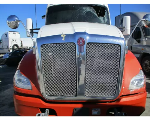 Hood KENWORTH T680 LKQ Heavy Truck - Tampa