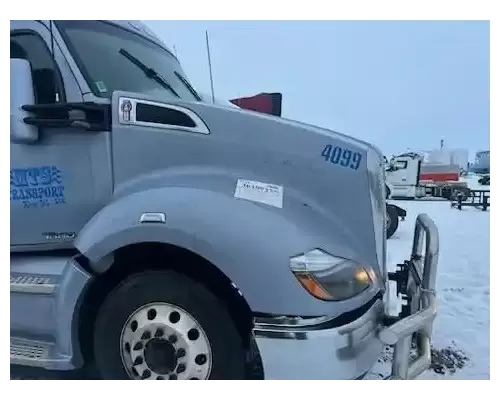 Kenworth T680 Hood