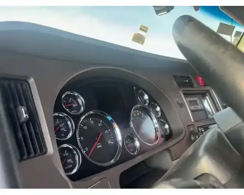 Kenworth T680 Instrument Cluster