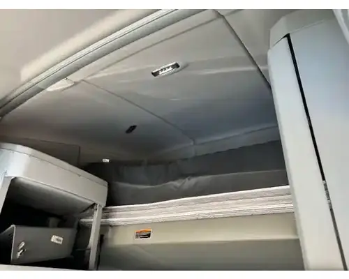 Kenworth T680 Interior Parts, Misc.