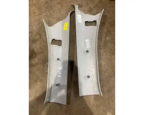 Interior Parts, Misc. KENWORTH T680 Truck Salvage International Inc