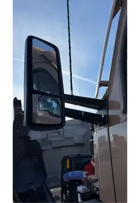 Kenworth T680 Mirror (Side View)