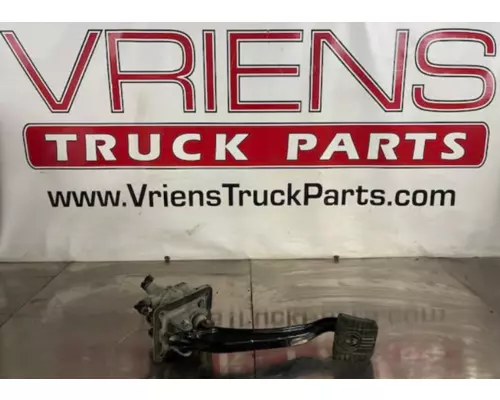 Brake / Clutch Pedal Box KENWORTH T680 Vriens Truck Parts