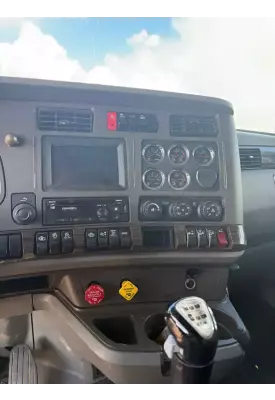 Kenworth T680 Radio