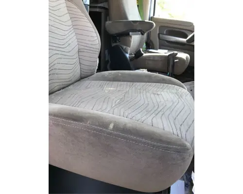 Kenworth T680 Seat, Front