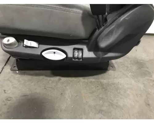 Kenworth T680 Seat (Air Ride Seat)