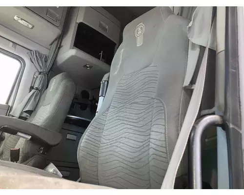 Kenworth T680 Seat (Air Ride Seat)