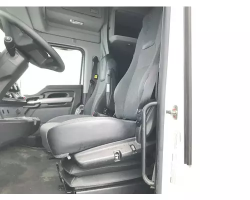 Seat, Front Kenworth T680 Vander Haags Inc Cb