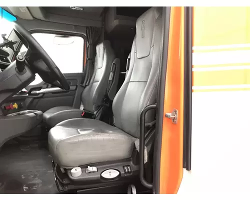 Seat, Front Kenworth T680 Vander Haags Inc Cb