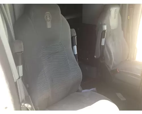 Kenworth T680 Seat (non-Suspension)