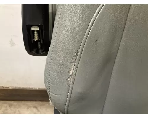 Kenworth T680 Seat (non-Suspension)