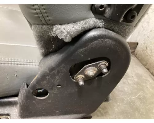 Kenworth T680 Seat (non-Suspension)