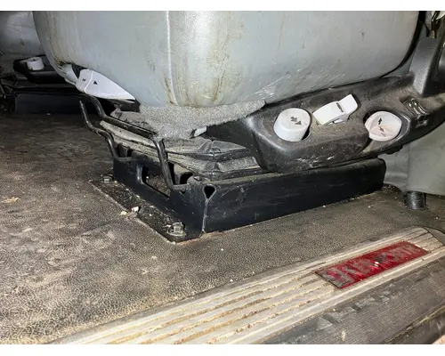 Kenworth T680 Seat (non-Suspension)