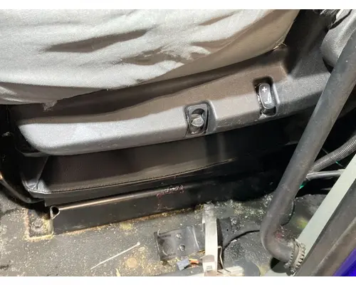Kenworth T680 Seat (non-Suspension)
