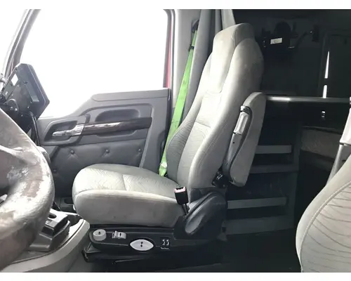 Kenworth T680 Seat (non-Suspension)