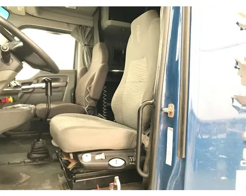 Kenworth T680 Seat (non-Suspension)