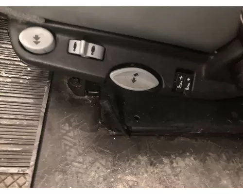Kenworth T680 Seat (non-Suspension)