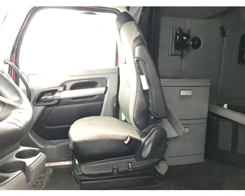 Kenworth T680 Seat (non-Suspension)