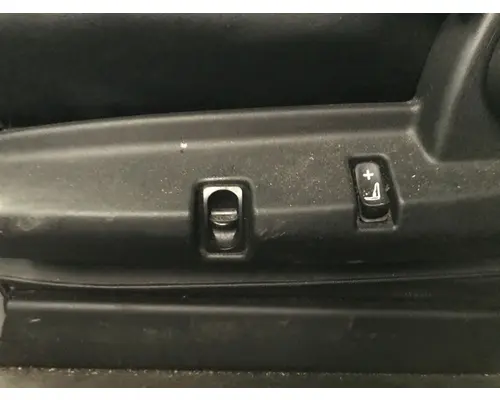 Kenworth T680 Seat (non-Suspension)