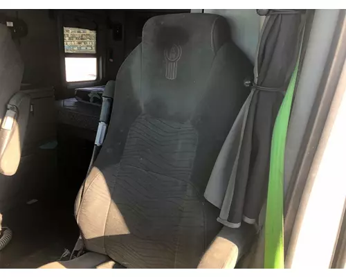 Kenworth T680 Seat (non-Suspension)