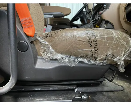 Kenworth T680 Seat (non-Suspension)