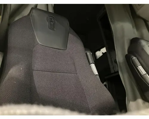 Kenworth T680 Seat (non-Suspension)