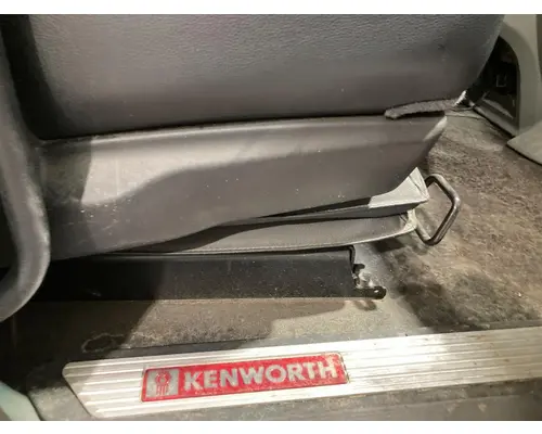 Kenworth T680 Seat (non-Suspension)