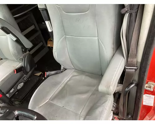 Kenworth T680 Seat (non-Suspension)