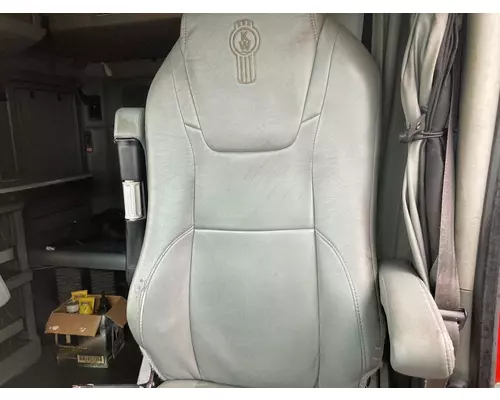 Kenworth T680 Seat (non-Suspension)