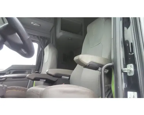 Seat, Front KENWORTH T680 LKQ Heavy Truck - Goodys