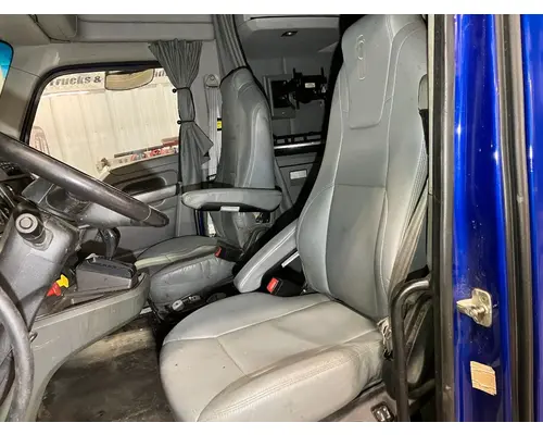 Seat, Front Kenworth T680 Vander Haags Inc Sf