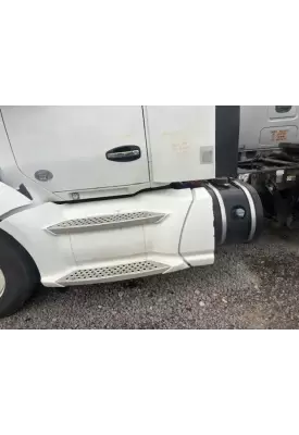 Kenworth T680 Side Fairing