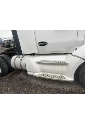Kenworth T680 Side Fairing