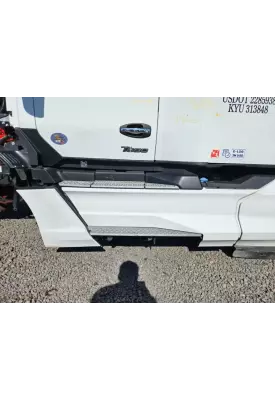 Kenworth T680 Side Fairing