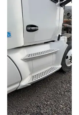 Kenworth T680 Side Fairing