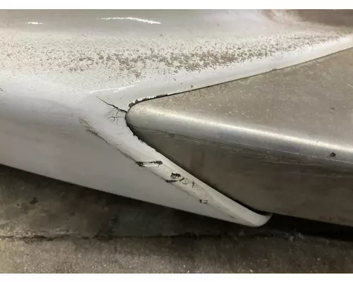 Kenworth T680 Skirt