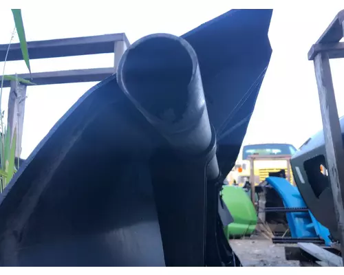 Kenworth T680 Skirt