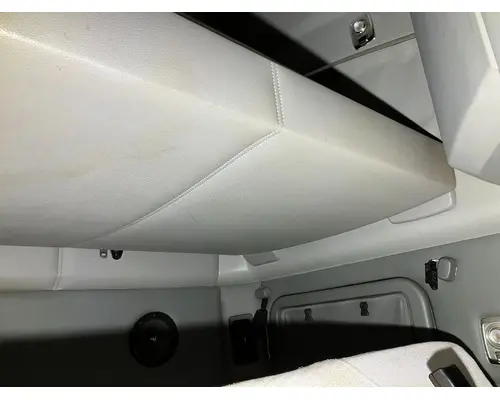 Kenworth T680 Sleeper Bunk