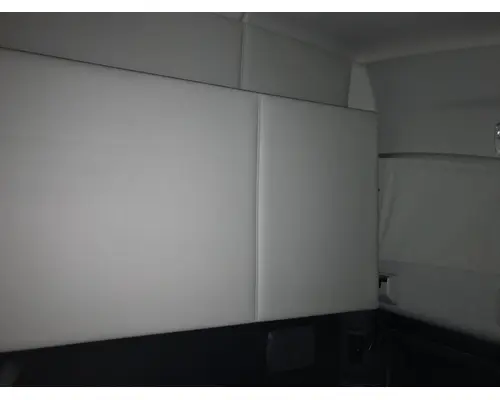 Kenworth T680 Sleeper Bunk