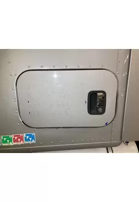 Kenworth T680 Sleeper Door