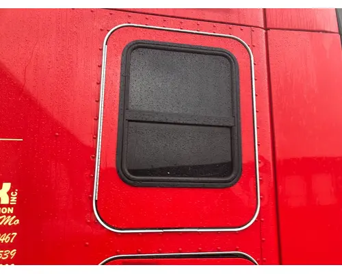 Kenworth T680 Sleeper Door