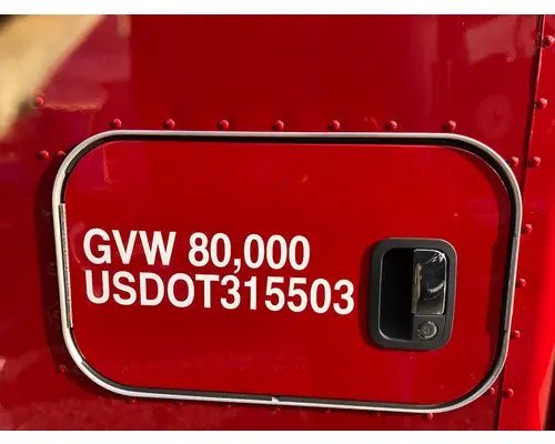 Kenworth T680 Sleeper Door