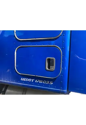 Kenworth T680 Sleeper Door