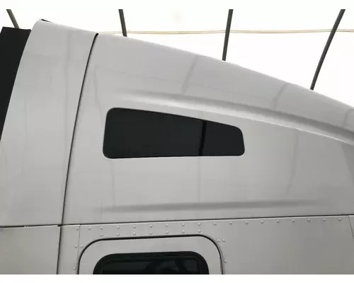 Kenworth T680 Sleeper Window