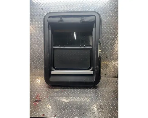 Sleeper KENWORTH T680 Hatch Trucking LLC &amp; Salvage Parts