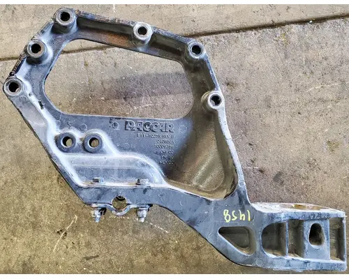 Spring Hanger KENWORTH T680 High Mountain Horsepower