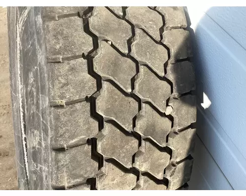 Kenworth T680 Tires