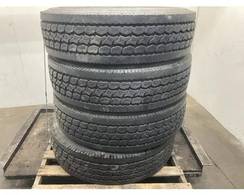 Kenworth T680 Tires