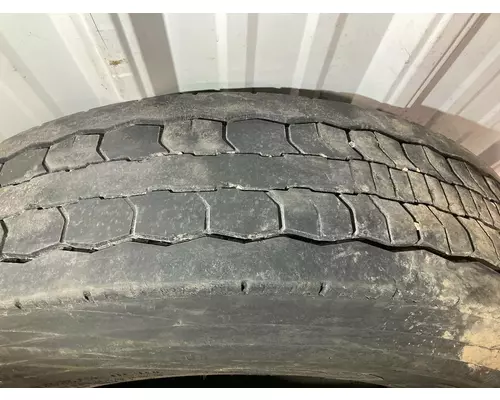 Kenworth T680 Tires