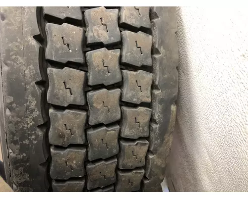 Kenworth T680 Tires